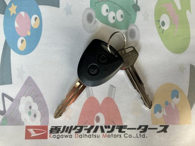 ミライースＬ　ＳＡIII　　オーディオレス／キーレスエントリーワンオーナー　オーディオレス　キーレスエントリー　ハロゲンヘッドライト　オートライト　オートマチックハイビーム　スマアシＩＩＩ　アイドリングストップ　カーペットマット　取扱説明書　メンテナンスノート（香川県）の中古車