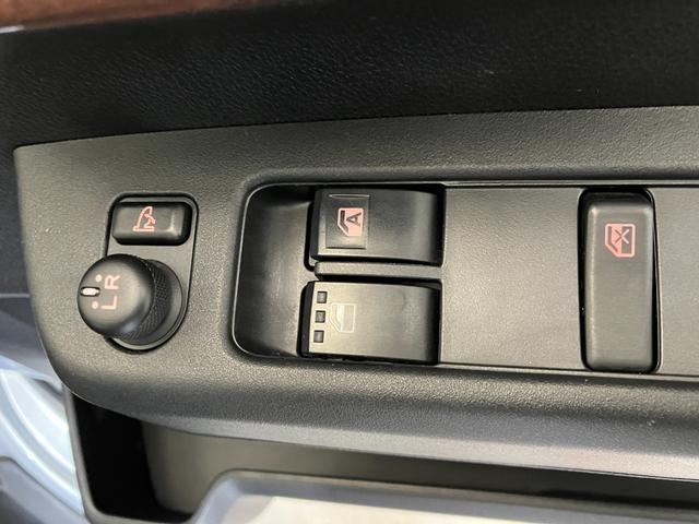 ハイゼットカーゴクルーズ　ナビ／ＥＴＣ／ドラレコワンオーナー　純正ナビ　純正ＥＴＣ　純正ドライブレコーダー　両側スライドドア　Ｂｌｕｅｔｏｏｔｈ接続　電動格納ミラー　間仕切カーテン　プッシュスタートボタン　木目調インテリアパネル　スマートキー（香川県）の中古車