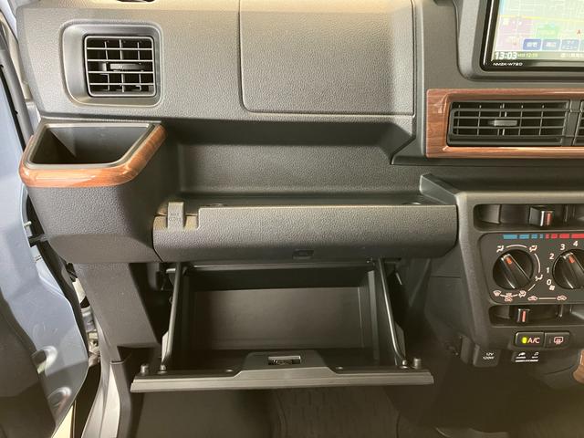 ハイゼットカーゴクルーズ　ナビ／ＥＴＣ／ドラレコワンオーナー　純正ナビ　純正ＥＴＣ　純正ドライブレコーダー　両側スライドドア　Ｂｌｕｅｔｏｏｔｈ接続　電動格納ミラー　間仕切カーテン　プッシュスタートボタン　木目調インテリアパネル　スマートキー（香川県）の中古車