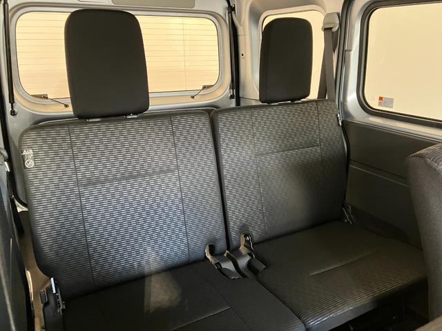 ハイゼットカーゴクルーズ　ナビ／ＥＴＣ／ドラレコワンオーナー　純正ナビ　純正ＥＴＣ　純正ドライブレコーダー　両側スライドドア　Ｂｌｕｅｔｏｏｔｈ接続　電動格納ミラー　間仕切カーテン　プッシュスタートボタン　木目調インテリアパネル　スマートキー（香川県）の中古車