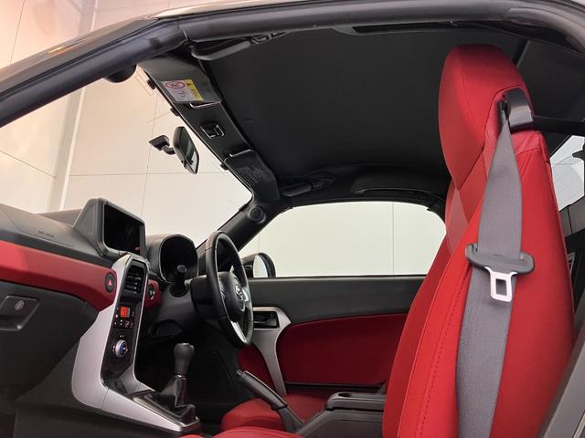 コペンエクスプレイ　ターボ／ＭＴ／オーディオレスワンオーナー　ターボ　ＭＴ　オーディオレス　運転席・助手席シートヒーター　スマートキー純正１６インチアルミホイール　取扱説明書　メンテナンスノート（香川県）の中古車