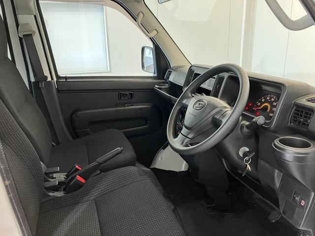 ハイゼットカーゴＤＸ　ルーフキャリア／キーレスエントリーワンオーナー　ＡＭ／ＦＭラジオ　ルーフキャリア　キーレスエントリー　両側スライドドア　ハロゲンヘッドライト　オートライト　取扱説明書　メンテナンスノート（香川県）の中古車