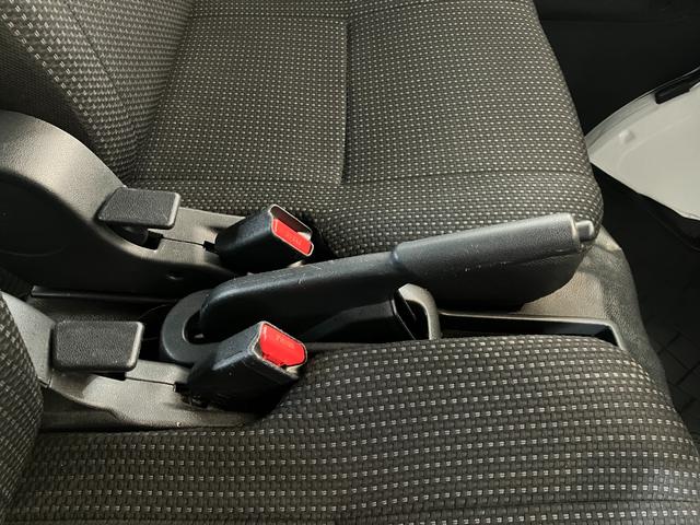 ハイゼットカーゴＤＸ　ルーフキャリア／キーレスエントリーワンオーナー　ＡＭ／ＦＭラジオ　ルーフキャリア　キーレスエントリー　両側スライドドア　ハロゲンヘッドライト　オートライト　取扱説明書　メンテナンスノート（香川県）の中古車