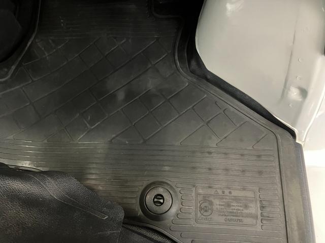 ハイゼットカーゴＤＸ　ルーフキャリア／キーレスエントリーワンオーナー　ＡＭ／ＦＭラジオ　ルーフキャリア　キーレスエントリー　両側スライドドア　ハロゲンヘッドライト　オートライト　取扱説明書　メンテナンスノート（香川県）の中古車