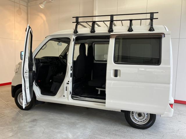 ハイゼットカーゴＤＸ　ルーフキャリア／キーレスエントリーワンオーナー　ＡＭ／ＦＭラジオ　ルーフキャリア　キーレスエントリー　両側スライドドア　ハロゲンヘッドライト　オートライト　取扱説明書　メンテナンスノート（香川県）の中古車