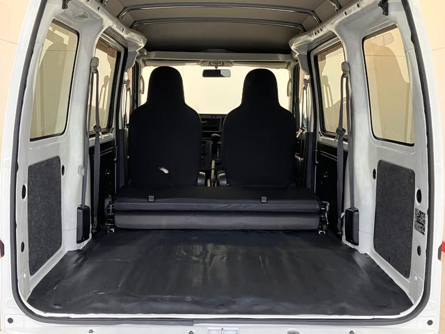 ハイゼットカーゴＤＸ　ルーフキャリア／キーレスエントリーワンオーナー　ルーフキャリア　キーレスエントリー　ＡＭ／ＦＭラジオ　アイドリングストップ　ハロゲンヘッドライト　オートライト　取扱説明書　メンテナンスノート（香川県）の中古車