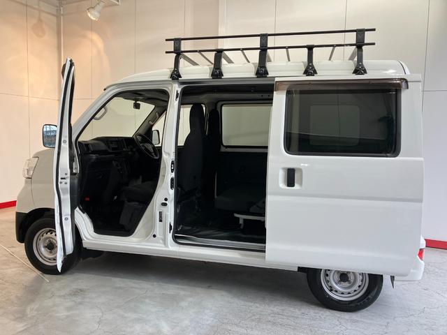 ハイゼットカーゴＤＸ　ルーフキャリア／キーレスエントリーワンオーナー　ルーフキャリア　キーレスエントリー　ＡＭ／ＦＭラジオ　アイドリングストップ　ハロゲンヘッドライト　オートライト　取扱説明書　メンテナンスノート（香川県）の中古車