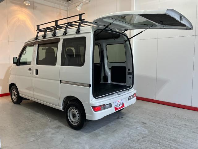 ハイゼットカーゴＤＸ　ルーフキャリア／キーレスエントリーワンオーナー　ルーフキャリア　キーレスエントリー　ＡＭ／ＦＭラジオ　アイドリングストップ　ハロゲンヘッドライト　オートライト　取扱説明書　メンテナンスノート（香川県）の中古車