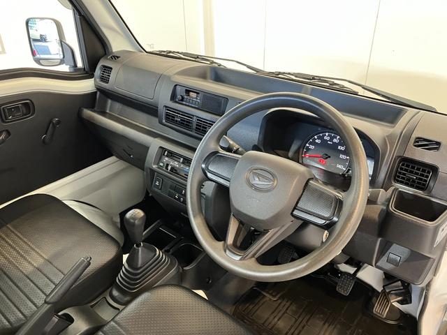 ハイゼットトラックスタンダード（スマアシ非装着車）　ＭＴ／ラジオワンオーナー　ＭＴ　ＡＭ／ＦＭラジオ　ハロゲンヘッドライト　オートライト　取扱説明書　メンテナンスノート（香川県）の中古車