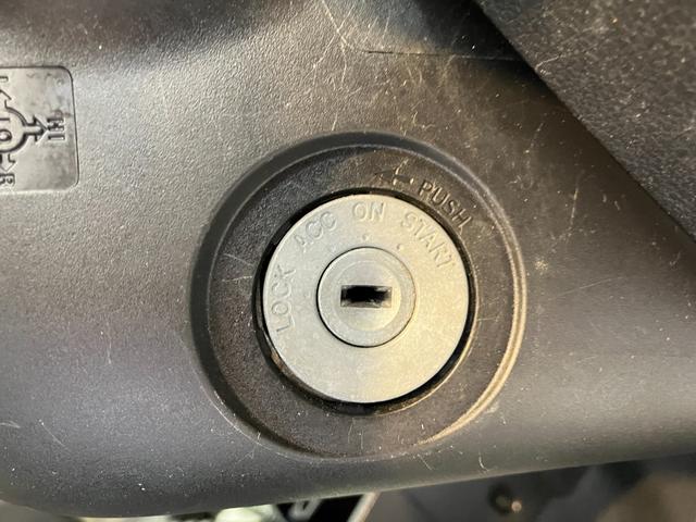 ハイゼットトラックスタンダード（スマアシ非装着車）　ＭＴ／ラジオワンオーナー　ＭＴ　ＡＭ／ＦＭラジオ　ハロゲンヘッドライト　オートライト　取扱説明書　メンテナンスノート（香川県）の中古車