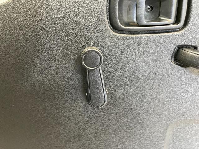 ハイゼットトラックスタンダード（スマアシ非装着車）　ＭＴ／ラジオワンオーナー　ＭＴ　ＡＭ／ＦＭラジオ　ハロゲンヘッドライト　オートライト　取扱説明書　メンテナンスノート（香川県）の中古車