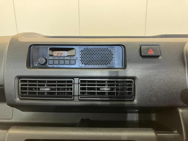 ハイゼットトラックスタンダード（スマアシ非装着車）　ＭＴ／ラジオワンオーナー　ＭＴ　ＡＭ／ＦＭラジオ　ハロゲンヘッドライト　オートライト　取扱説明書　メンテナンスノート（香川県）の中古車