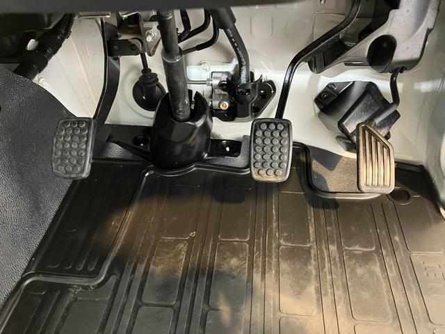 ハイゼットトラックスタンダード（スマアシ非装着車）　ＭＴ／ラジオワンオーナー　ＭＴ　ＡＭ／ＦＭラジオ　ハロゲンヘッドライト　オートライト　取扱説明書　メンテナンスノート（香川県）の中古車