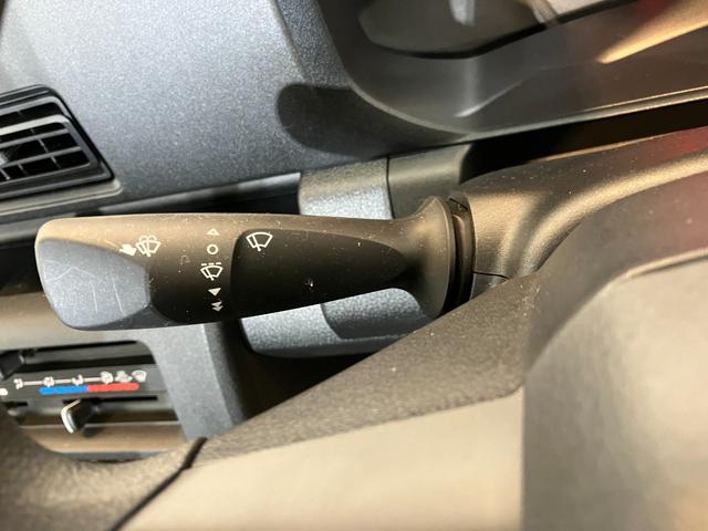 ハイゼットトラックスタンダード　ＣＶＴ　２ＷＤ　ラジオＣＶＴ　２ＷＤ　　ＡＭ／ＦＭラジオ　ハロゲンヘッドライト　オートライト　オートハイビーム　アイドリングストップ　ワンオーナー　スマアシ（香川県）の中古車