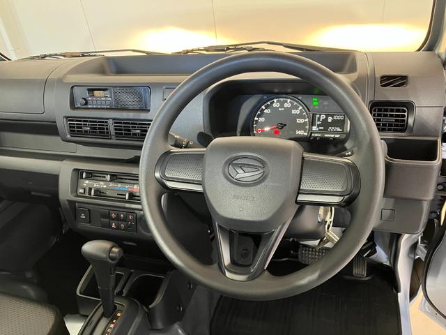 ハイゼットトラックスタンダード　ＡＭ／ＦＭラジオＡＭ／ＦＭラジオ　ハロゲンヘッドライト　オートライト　オートマチックハイビーム　取扱説明書　メンテナンスノート（香川県）の中古車