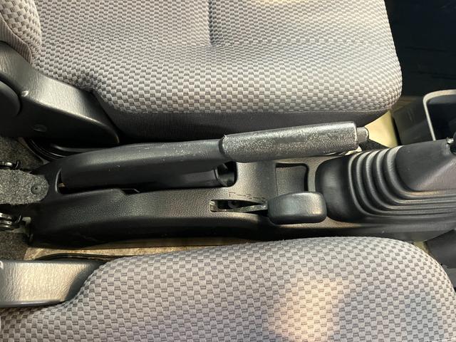 ハイゼットトラックジャンボSAIIIt MT 4WD ナビMT 4WD 純正ナビ Bluetooth接続 USB入力端子 作業灯 LEDヘッドランプ オートライト 取扱説明書 メンテナンスノート(香川県)の中古車