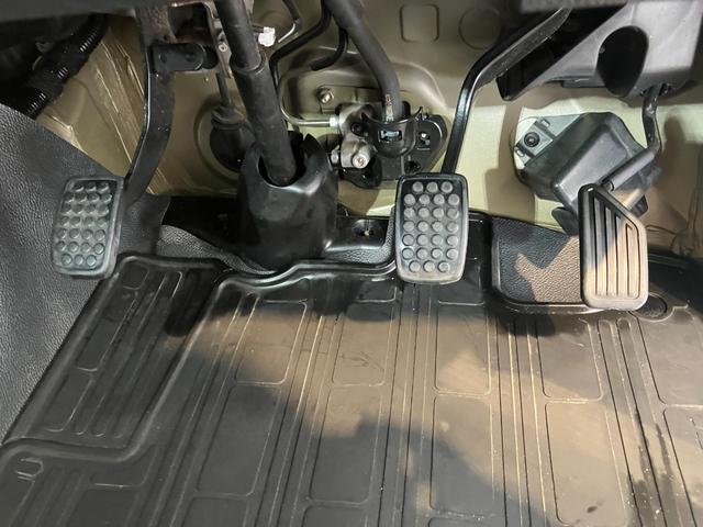ハイゼットトラックジャンボSAIIIt MT 4WD ナビMT 4WD 純正ナビ Bluetooth接続 USB入力端子 作業灯 LEDヘッドランプ オートライト 取扱説明書 メンテナンスノート(香川県)の中古車