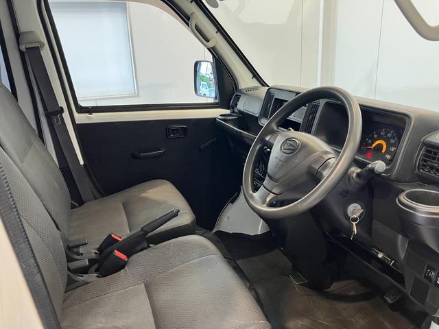 ハイゼットカーゴスペシャル　社外ＥＴＣ／ルーフキャリアワンオーナー　社外ＥＴＣ　ルーフキャリア　両側スライドドア　ハロゲンヘッドライト　ＡＭ／ＦＭラジオ　取扱説明書　メンテナンスノート（香川県）の中古車