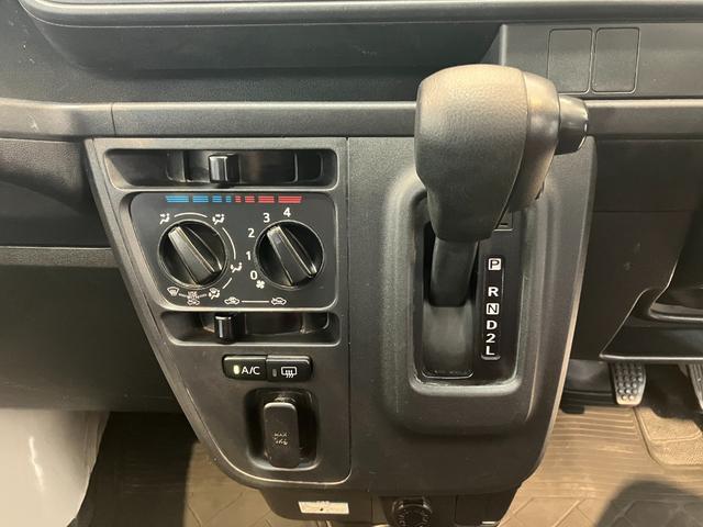 ハイゼットカーゴスペシャル　社外ＥＴＣ／ルーフキャリアワンオーナー　社外ＥＴＣ　ルーフキャリア　両側スライドドア　ハロゲンヘッドライト　ＡＭ／ＦＭラジオ　取扱説明書　メンテナンスノート（香川県）の中古車