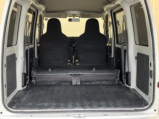 ハイゼットカーゴスペシャル　社外ＥＴＣ／ルーフキャリアワンオーナー　社外ＥＴＣ　ルーフキャリア　両側スライドドア　ハロゲンヘッドライト　ＡＭ／ＦＭラジオ　取扱説明書　メンテナンスノート（香川県）の中古車