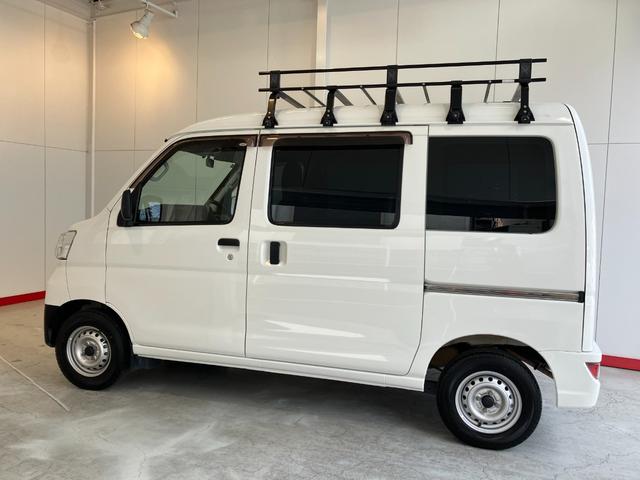 ハイゼットカーゴスペシャル　社外ＥＴＣ／ルーフキャリアワンオーナー　社外ＥＴＣ　ルーフキャリア　両側スライドドア　ハロゲンヘッドライト　ＡＭ／ＦＭラジオ　取扱説明書　メンテナンスノート（香川県）の中古車