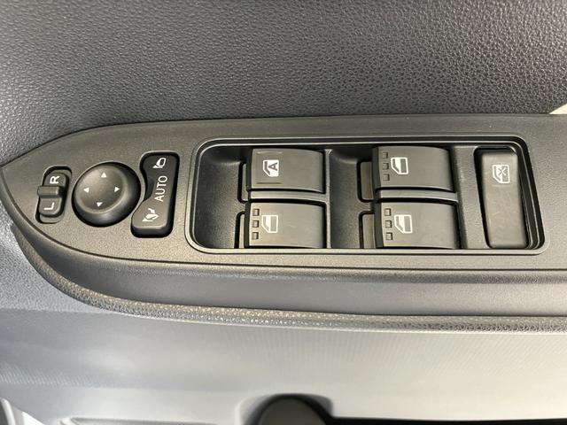 タントＸワンオーナー　純正ナビ　純正ドライブレコーダー　パノラマモニター　左側パワースライドドア　運転席・助手席シートヒーター　ＬＥＤヘッドランプ　スマートキー　アイドリングストップ　電動格納ミラー（香川県）の中古車