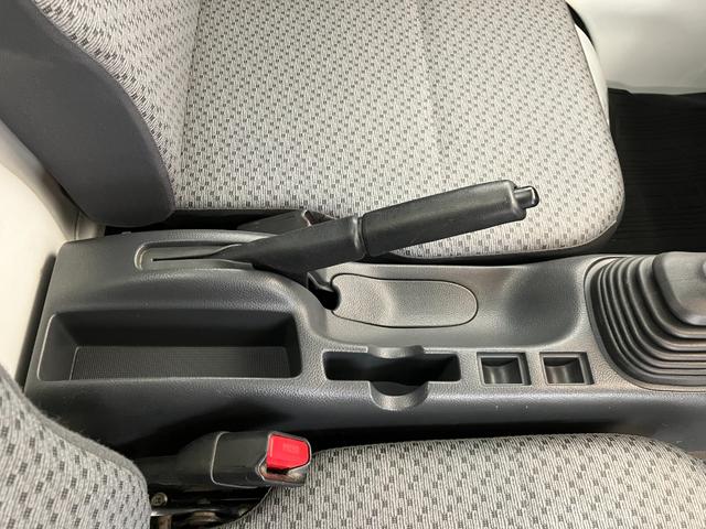 キャリイトラックＫＣエアコン・パワステＭＴ　ハロゲンヘッドライト　エアコン　ラバーマット　バイザー（香川県）の中古車