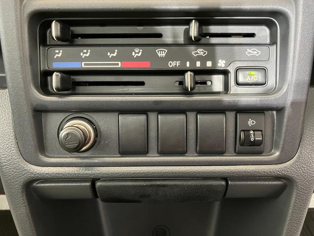 キャリイトラックＫＣエアコン・パワステＭＴ　ハロゲンヘッドライト　エアコン　ラバーマット　バイザー（香川県）の中古車