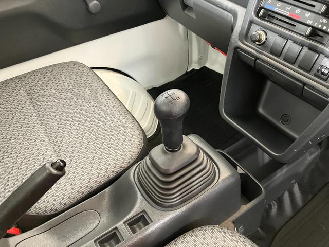 キャリイトラックＫＣエアコン・パワステＭＴ　ハロゲンヘッドライト　エアコン　ラバーマット　バイザー（香川県）の中古車