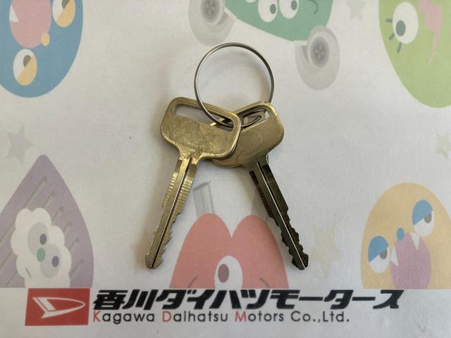 ハイゼットトラックスタンダード　ＡＭ／ＦＭラジオワンオーナー　ＡＭ／ＦＭラジオ　スマアシ　ハロゲンヘッドライト　オートライト　オートマチックハイビーム　取扱説明書　メンテナンスノート（香川県）の中古車