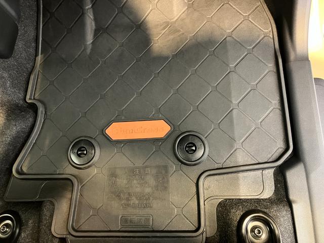 タントファンクロス　オーディオレス／ルーフボックスワンオーナー　オーディオレス　バックモニター対応カメラ　ルーフボックス　両側パワースライドドア　運転席・助手席シートヒーター　電動パーキングブレーキ　電動格納ミラー　純正１５インチアルミホイール（香川県）の中古車