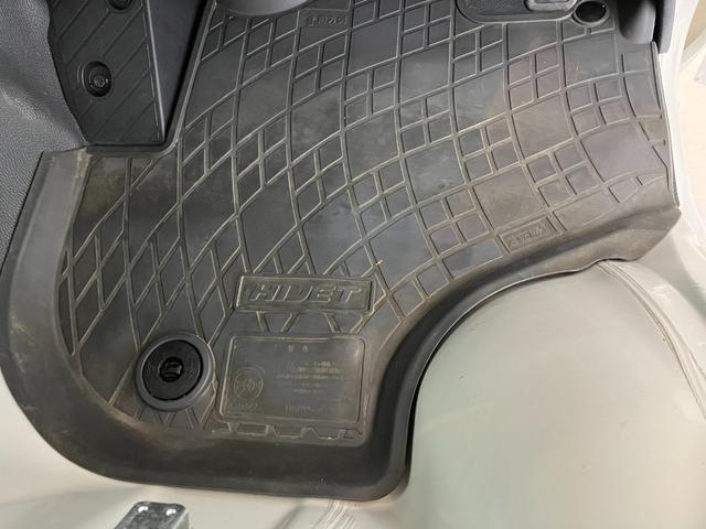 ハイゼットトラックスタンダードワンオーナー　社外ナビ　バックモニター　４ＷＤ　ハロゲンヘッドライト　ラバーマット　可動式灰皿　取扱説明書　メンテナンスノート（香川県）の中古車