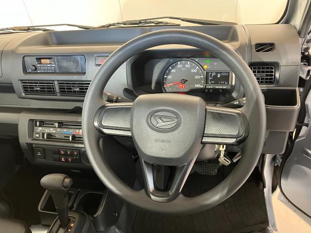 ハイゼットトラックスタンダード　ＡＭ／ＦＭラジオ／ハロゲンヘッドライトワンオーナー　ＡＭ／ＦＭラジオ　スマアシ　ハロゲンヘッドライト　オートライト　オートマチックハイビーム　取扱説明書　メンテナンスノート（香川県）の中古車