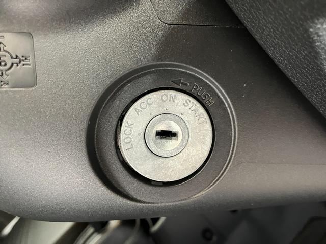 ハイゼットトラックスタンダード　ＡＭ／ＦＭラジオ／ハロゲンヘッドライトワンオーナー　ＡＭ／ＦＭラジオ　スマアシ　ハロゲンヘッドライト　オートライト　オートマチックハイビーム　取扱説明書　メンテナンスノート（香川県）の中古車