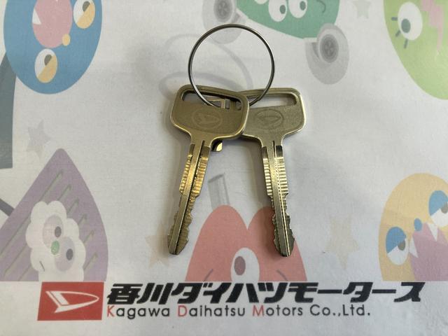 ハイゼットトラックスタンダード　社外ドラレコ／ＡＭ／ＦＭラジオワンオーナー　社外ドライブレコーダー　ＡＭ／ＦＭラジオ　ハロゲンヘッドライト　オートライト　オートマチックハイビーム　取扱説明書　メンテナンスノート（香川県）の中古車