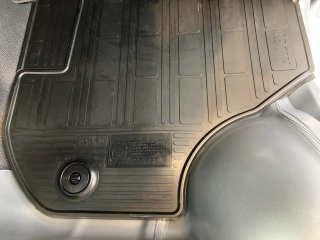 ハイゼットトラックスタンダード　ＭＴ／ＡＭ／ＦＭラジオワンオーナー　ＭＴ　ＡＭ／ＦＭラジオ　ハロゲンヘッドライト　オートライト　オートマチックハイビーム　取扱説明書　メンテナンスノート（香川県）の中古車