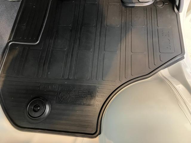 ハイゼットトラックスタンダード MT/AM/FMラジオワンオーナー MT AM/FMラジオ ハロゲンヘッドライト オートライト オートマチックハイビーム スマアシ 取扱説明書 メンテナンスノート(香川県)の中古車