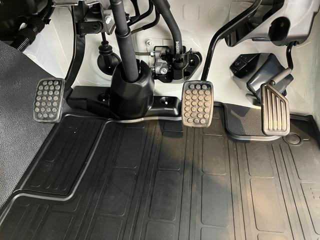 ハイゼットトラックスタンダード MT/AM/FMラジオワンオーナー MT AM/FMラジオ ハロゲンヘッドライト オートライト オートマチックハイビーム スマアシ 取扱説明書 メンテナンスノート(香川県)の中古車