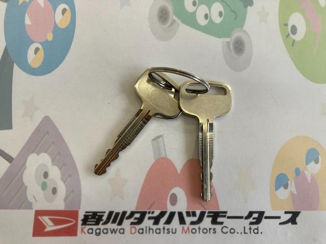 ハイゼットトラックスタンダード MT/AM/FMラジオワンオーナー MT AM/FMラジオ ハロゲンヘッドライト オートライト オートマチックハイビーム スマアシ 取扱説明書 メンテナンスノート(香川県)の中古車