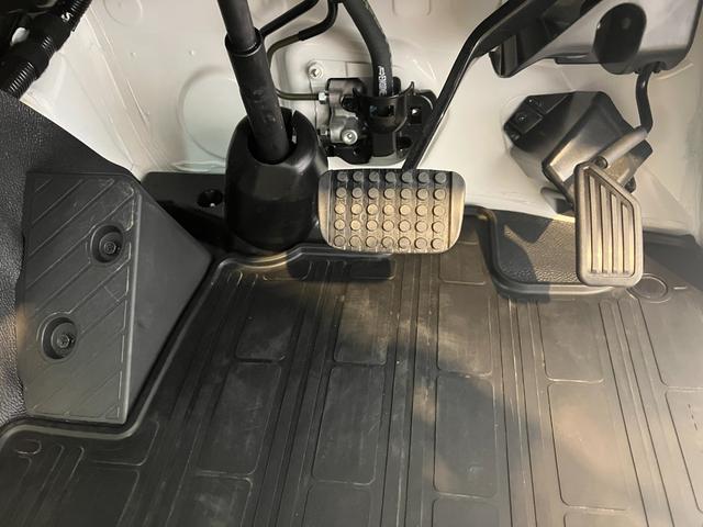 ハイゼットトラックスタンダード CVT 2WD ラジオCVT 2WD ワンオーナー AM/FMラジオ ハロゲンヘッドライト オートライト オートハイビーム アイドリングストップ ラバーマット スマアシ(香川県)の中古車
