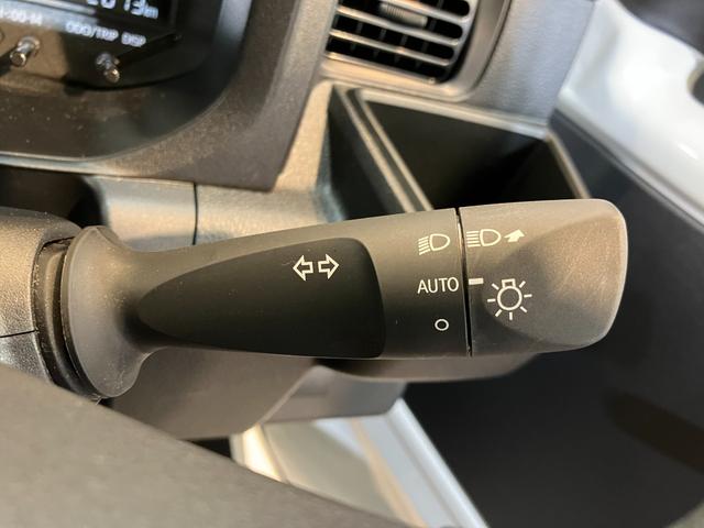 ハイゼットトラックスタンダード　ＣＶＴ　２ＷＤ　ラジオＣＶＴ　２ＷＤ　ワンオーナー　ＡＭ／ＦＭラジオ　ラバーマット　ハロゲンヘッドライト　オートライト　オートハイビーム　アイドリングストップ　スマアシ（香川県）の中古車