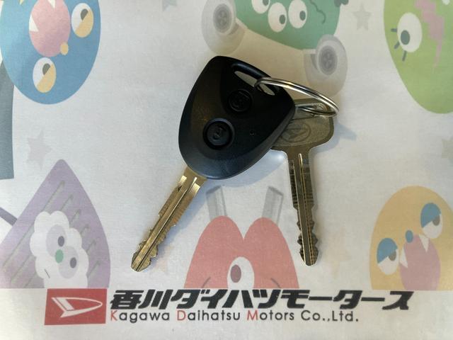 ハイゼットカーゴDX AM/FMラジオ/キーレスエントリーAM/FMラジオ キーレスエントリー 両側スライドドア ハロゲンヘッドライト オートライト オートマチックハイビーム 取扱説明書 メンテナンスノート(香川県)の中古車