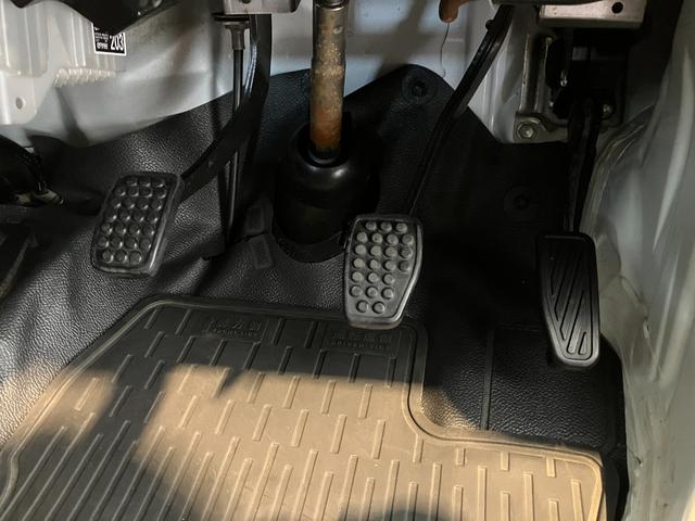 ハイゼットカーゴＤＸ　ＭＴ　２ＷＤ　ラジオＭＴ　２ＷＤ　両側スライドドア　ワンオーナー　キーレスエントリー　ＡＭ／ＦＭラジオ　ハロゲンヘッドライト　オートライト　オートハイビーム（香川県）の中古車