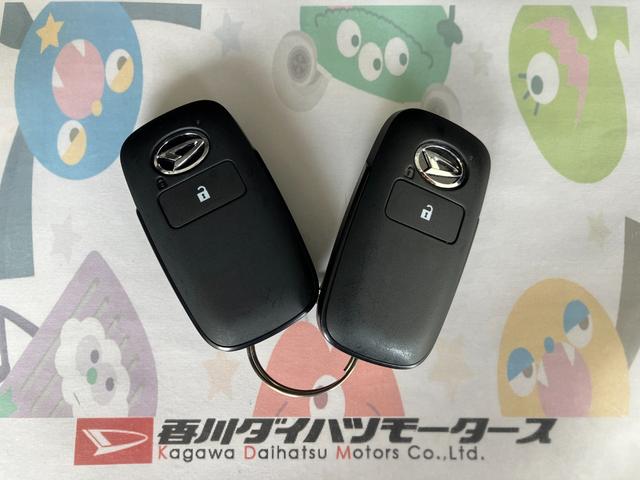 ロッキープレミアムＧ　ＨＥＶ　ナビ　パノラマ　ドラレコ純正ナビ　パノラマモニター　バックモニター　純正ドライブレコーダー　運転席・助手席シートヒーター　ＡＣＣ　純正１７インチアルミホイール　電動パーキングブレーキ　オートブレーキホールド　Ｓ−ＰＤＬ（香川県）の中古車