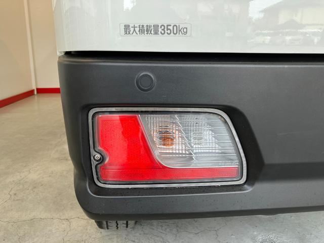 ハイゼットカーゴDX ラジオ 両側スライドドアワンオーナー キーレスエントリー AM/FMラジオ 両側スライドドア ハロゲンヘッドライト オートライト オートハイビーム アイドリングストップ スマアシ パワーウィンドウ(フロントのみ)(香川県)の中古車