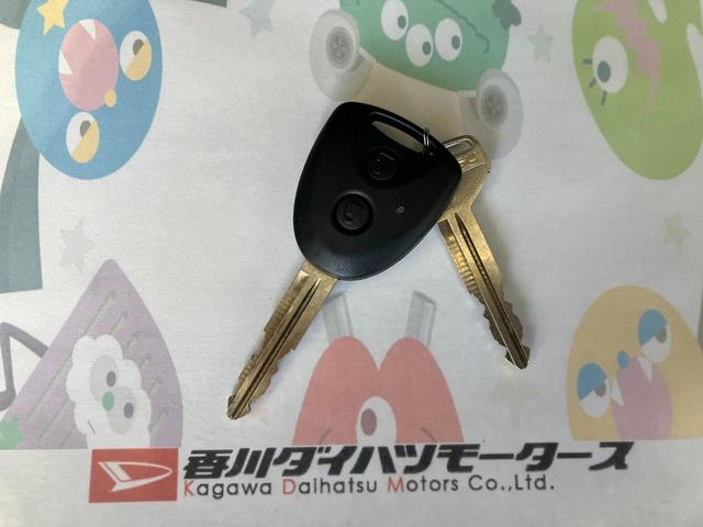 ブーンX SAII CDチューナー/コーナーセンサーワンオーナー 純正CDチューナー コーナーセンサー キーレスエントリー ハロゲンヘッドライト スマアシII 電動格納ミラー 取扱説明書 メンテナンスノート(香川県)の中古車