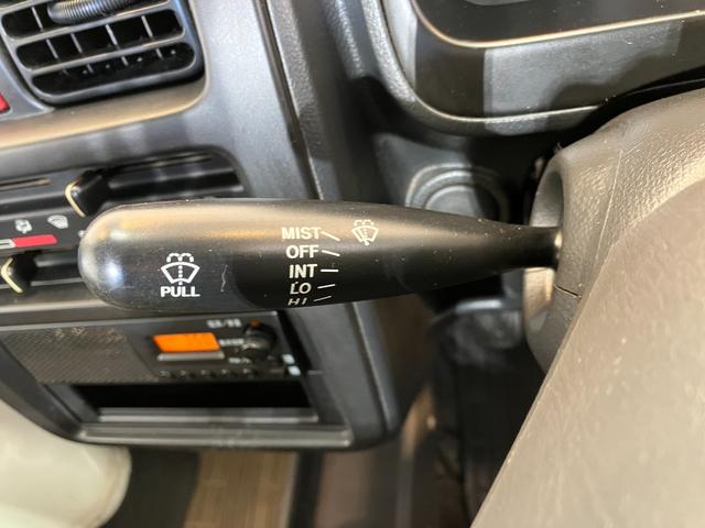 キャリイトラックKCエアコン・パワステ MT/AM/FMラジオワンオーナー MT AM/FMラジオ ハロゲンヘッドライト エアコン パワステ 取扱説明書 メンテナンスノート(香川県)の中古車