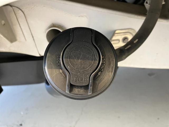 キャリイトラックKCエアコン・パワステ MT/AM/FMラジオワンオーナー MT AM/FMラジオ ハロゲンヘッドライト エアコン パワステ 取扱説明書 メンテナンスノート(香川県)の中古車