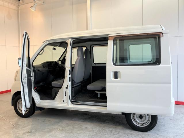 ハイゼットカーゴスペシャル　ＭＴ　２ＷＤ　ラジオＭＴ　２ＷＤ　ＡＭ／ＦＭラジオ　ハロゲンヘッドライト　両側スライドドア　取扱説明書　メンテナンスノート（香川県）の中古車