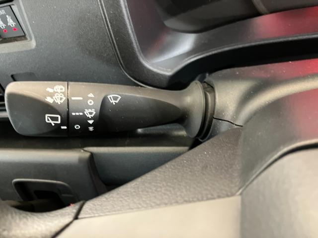 ハイゼットカーゴＤＸ　キーレスエントリー／両側スライドドアワンオーナー　ＡＭ／ＦＭラジオ　キーレスエントリー　スマアシ　両側スライドドア　ハロゲンヘッドライト　オートライト　オートマチックハイビーム　アイドリングストップ　取扱説明書　メンテナンスノート（香川県）の中古車